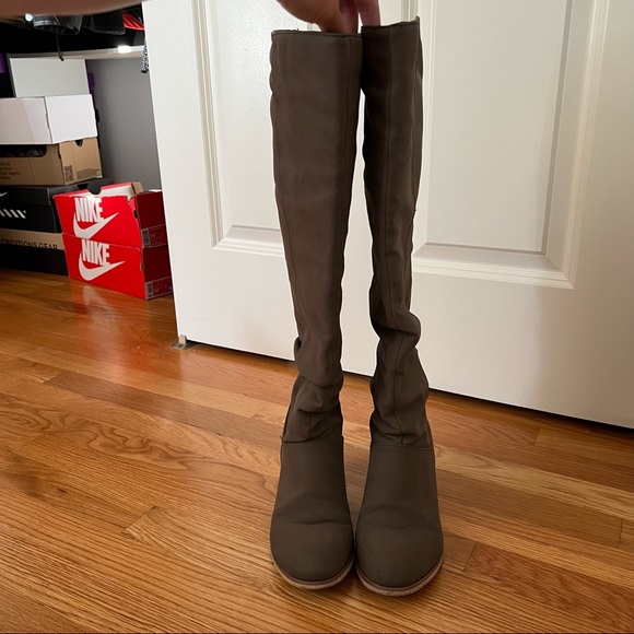 Just FAB Boots - Picture 2 of 10